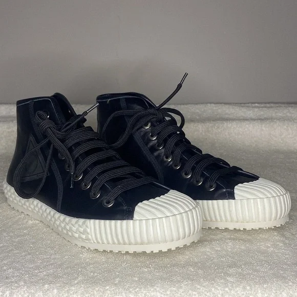 Jimmy Choo Black Leather High Top Trainer Sneakers (EUR 41 / US 8)